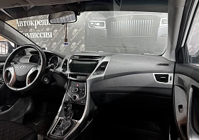 Hyundai Elantra, 2015г, передний привод, автомат