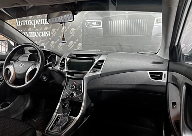 Hyundai Elantra, 2015г, передний привод, автомат