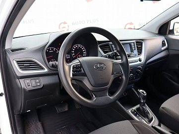 Hyundai Solaris, 2018г, передний привод, автомат