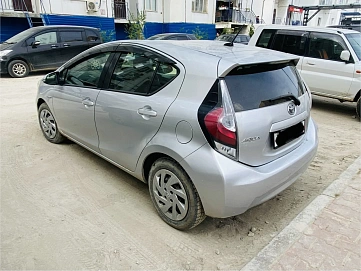 Toyota Aqua, 2013г, передний привод, вариатор