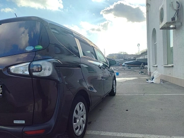 Toyota Sienta, 2016г, передний привод, вариатор