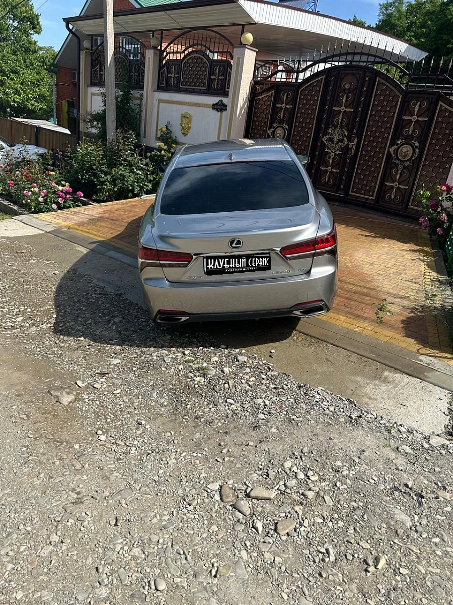 Lexus LS, 2018г., полный привод, автомат