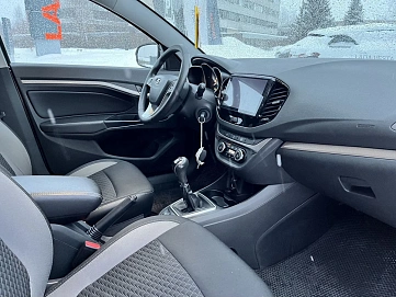 Lada (ВАЗ) Vesta, 2019г, передний привод, механика