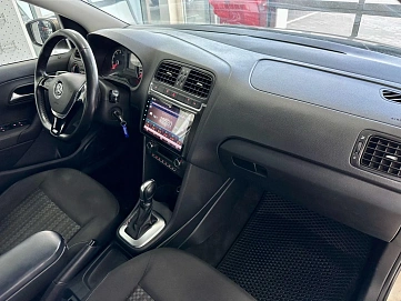 Volkswagen Polo, 2016г., передний привод, автомат