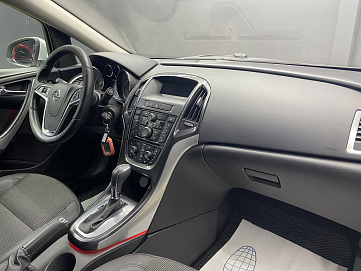 Opel Astra, 2013г, передний привод, автомат