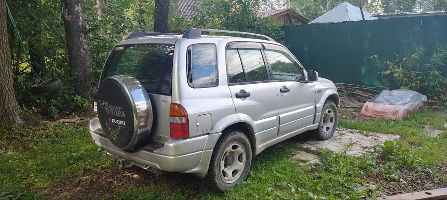 Suzuki Grand Vitara, 2001г., полный привод, автомат