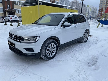 Volkswagen Tiguan, 2017г, передний привод, робот