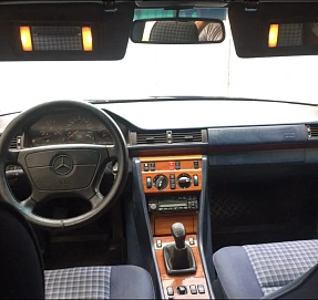 Mercedes-Benz E-Класс, 1994г, задний привод, механика