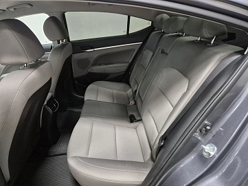 Hyundai Elantra, 2020г, передний привод, механика