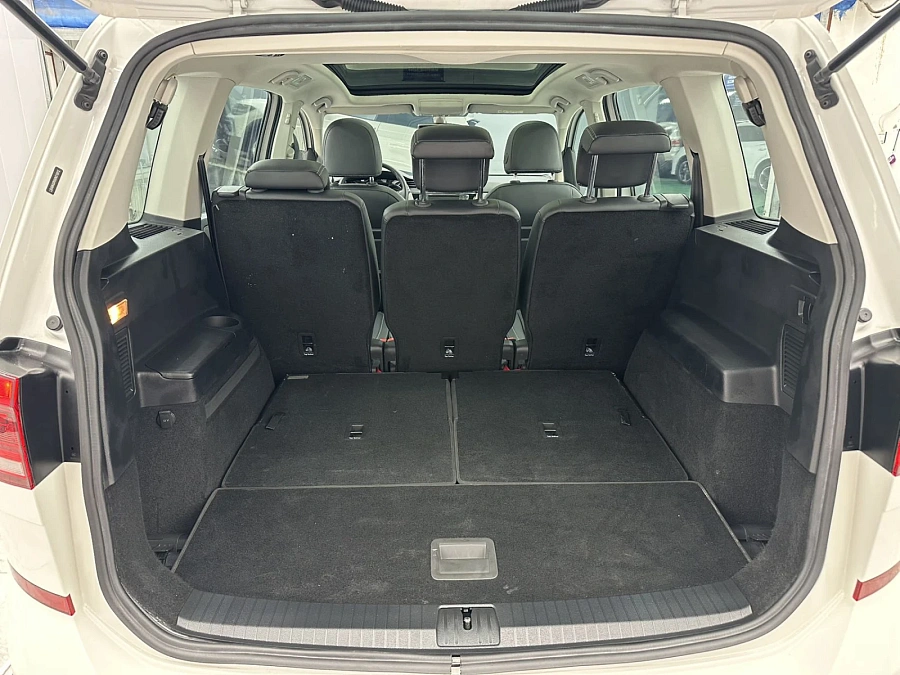 Volkswagen Touran, 2021г., передний привод, робот