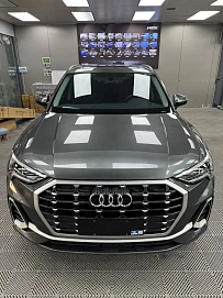 Audi Q3, 2022г, передний привод, робот