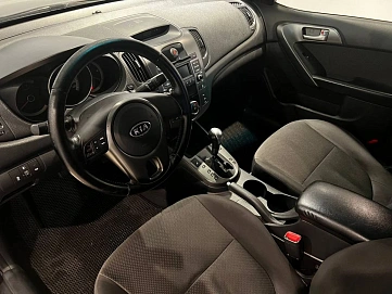 Kia Cerato, 2010г, передний привод, автомат
