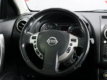 Nissan Qashqai, 2010г, передний привод, вариатор