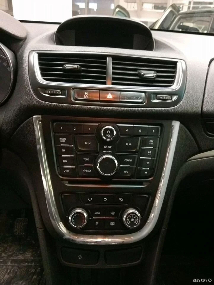 Opel Mokka, 2013г., передний привод, механика