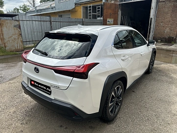 Lexus UX, 2021г., полный привод, вариатор