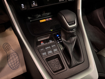 Toyota RAV4, 2024г, полный привод, вариатор