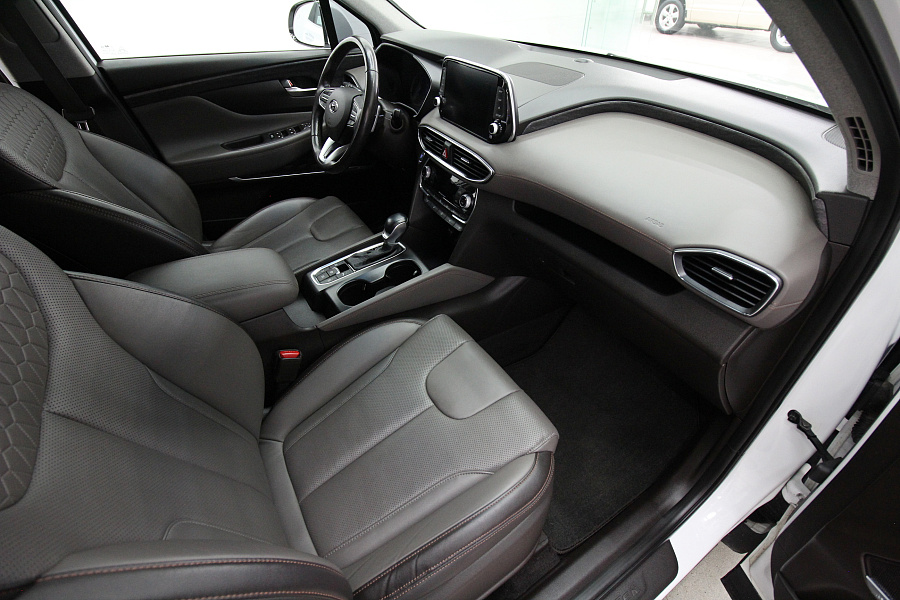 Hyundai Santa Fe, 2019г., передний привод, автомат