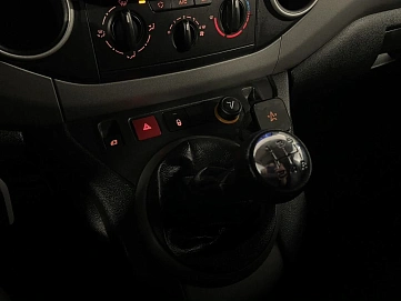 Peugeot Partner, 2016г, передний привод, механика