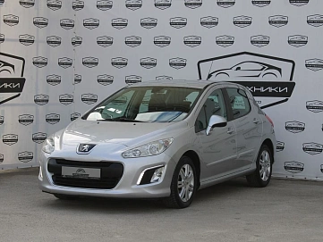 Peugeot 308, 2012г, передний привод, автомат