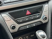Hyundai Elantra, 2016г., передний привод, автомат