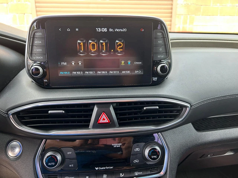 Hyundai Santa Fe, 2019г., полный привод, автомат