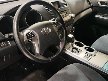 Toyota Highlander, 2013г, полный привод, автомат