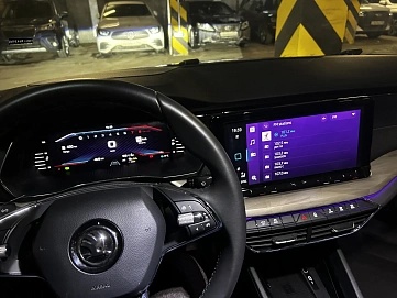 Skoda Octavia, 2023г, передний привод, робот