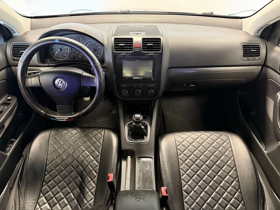 Volkswagen Jetta, 2009г., передний привод, механика
