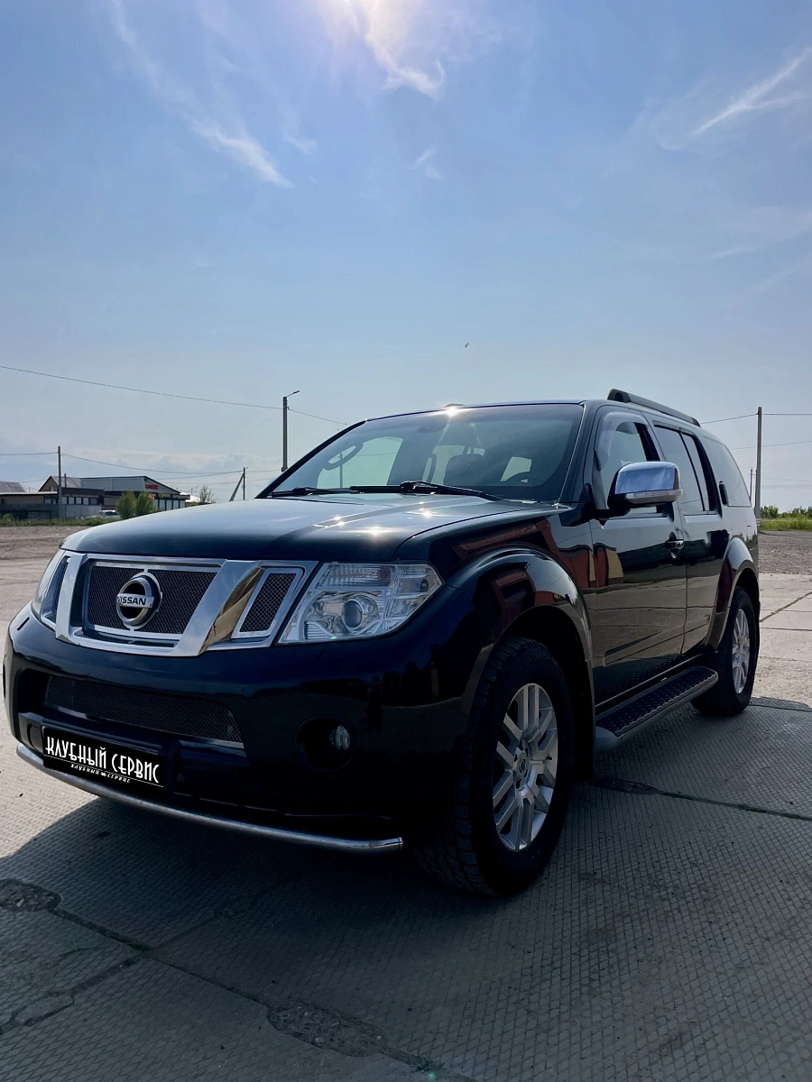 Nissan Pathfinder, 2011г., полный привод, автомат
