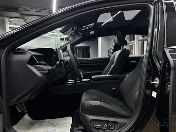 Toyota Camry, 2023г, передний привод, вариатор