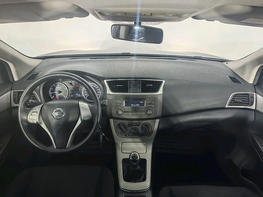 Nissan Tiida, 2015г., передний привод, механика