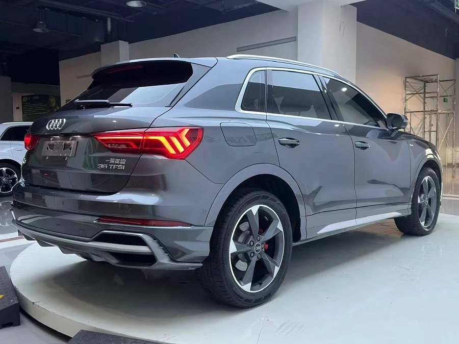 Audi Q3, 2021г., передний привод, робот