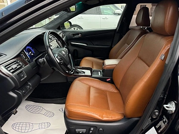 Toyota Camry, 2017г, передний привод, автомат