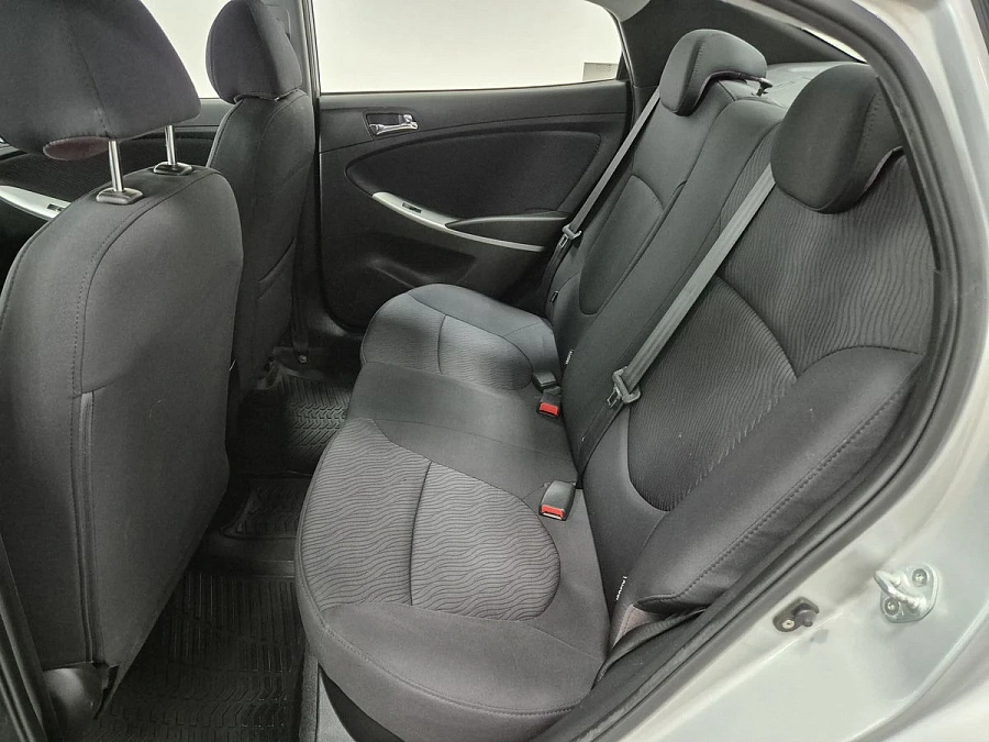 Hyundai Solaris, 2013г., передний привод, автомат