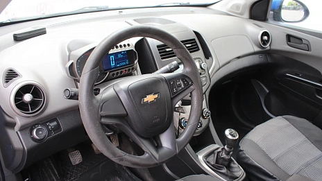 Chevrolet Aveo, 2015г., передний привод, механика