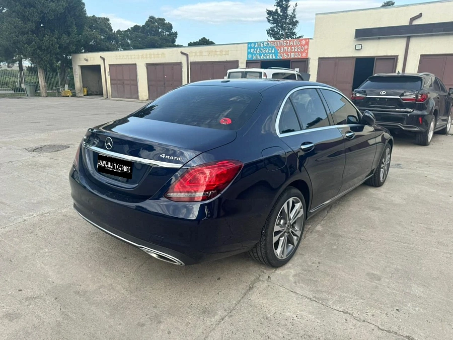 Mercedes-Benz C-Класс, 2021г., полный привод, автомат