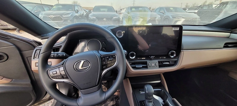 Lexus ES, 2025г., передний привод, вариатор