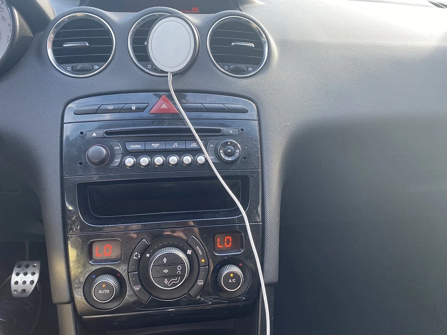 Peugeot 408, 2012г., передний привод, механика