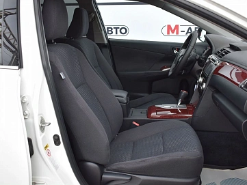 Toyota Camry, 2013г, передний привод, автомат