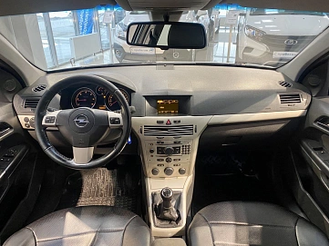 Opel Astra, 2008г, передний привод, механика