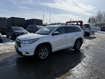 Toyota Highlander, 2014г, полный привод, автомат