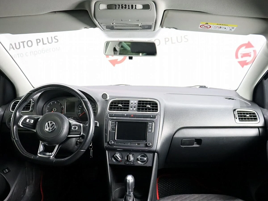Volkswagen Polo, 2019г., передний привод, автомат