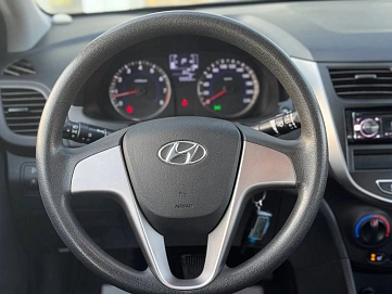 Hyundai Solaris, 2015г, передний привод, автомат