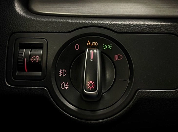 Volkswagen Passat, 2013г, передний привод, автомат