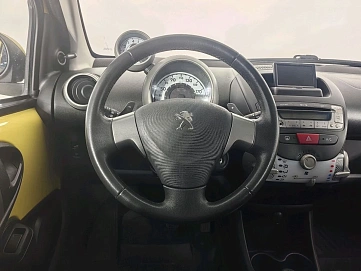 Peugeot 107, 2012г, передний привод, робот