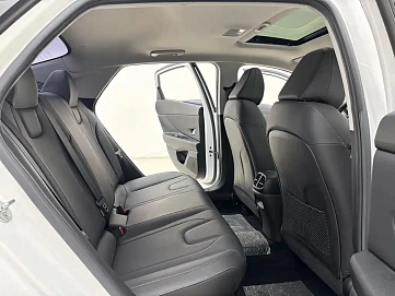 Hyundai Elantra, 2022г, передний привод, вариатор