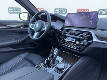BMW 5 серии, 2020г., передний привод, автомат
