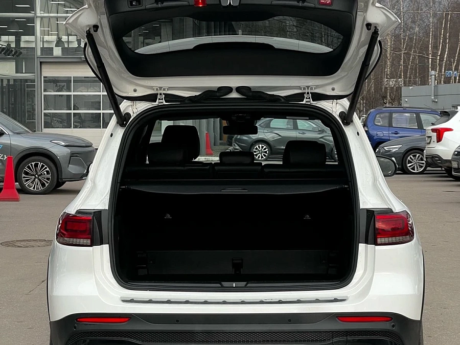 Mercedes-Benz GLB, 2020г., передний привод, робот