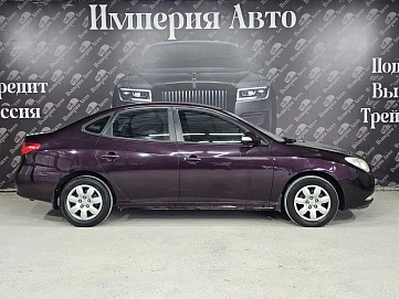 Hyundai Elantra, 2010г, передний привод, автомат