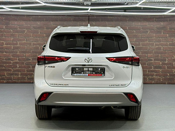 Toyota Highlander, 2025г, полный привод, автомат